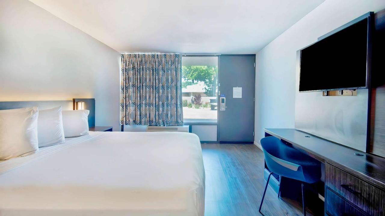 6 Louisville, Ky- Airport/ Fair Expo Hotel 2*