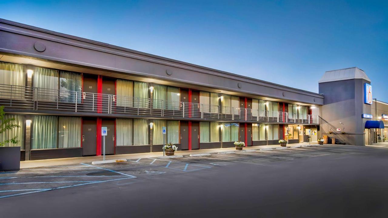 6 Louisville, Ky- Airport/ Fair Expo Hotel 3*